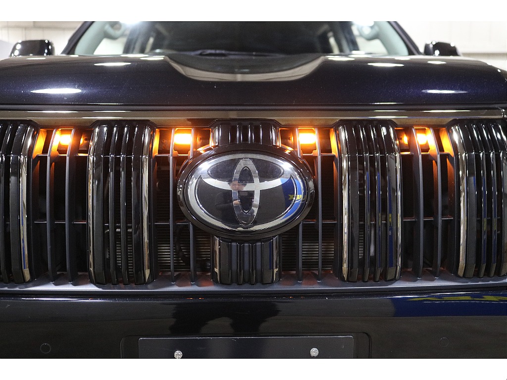 グリルマーカーがあると夜間時に心をつかまれるほど魅力的なライトデザインに一新されます