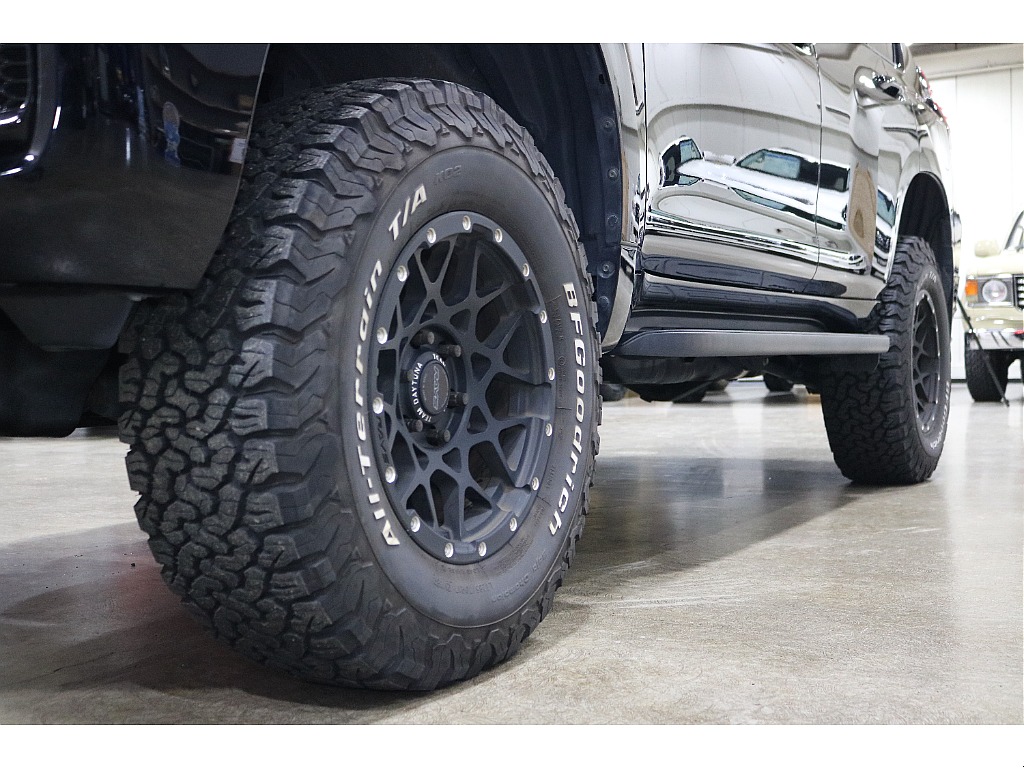 デザイン・タイヤの大きさ・フィッティング感が最高にカッコいいです！