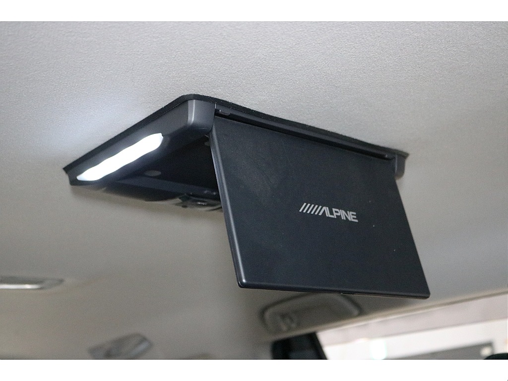 アルパイン後席フリップダウンモニター