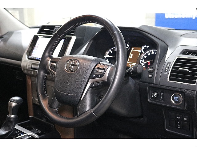 純正ステアリング