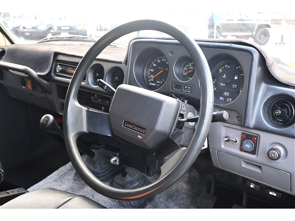 乗り込むたびにワクワクできる内装回り！