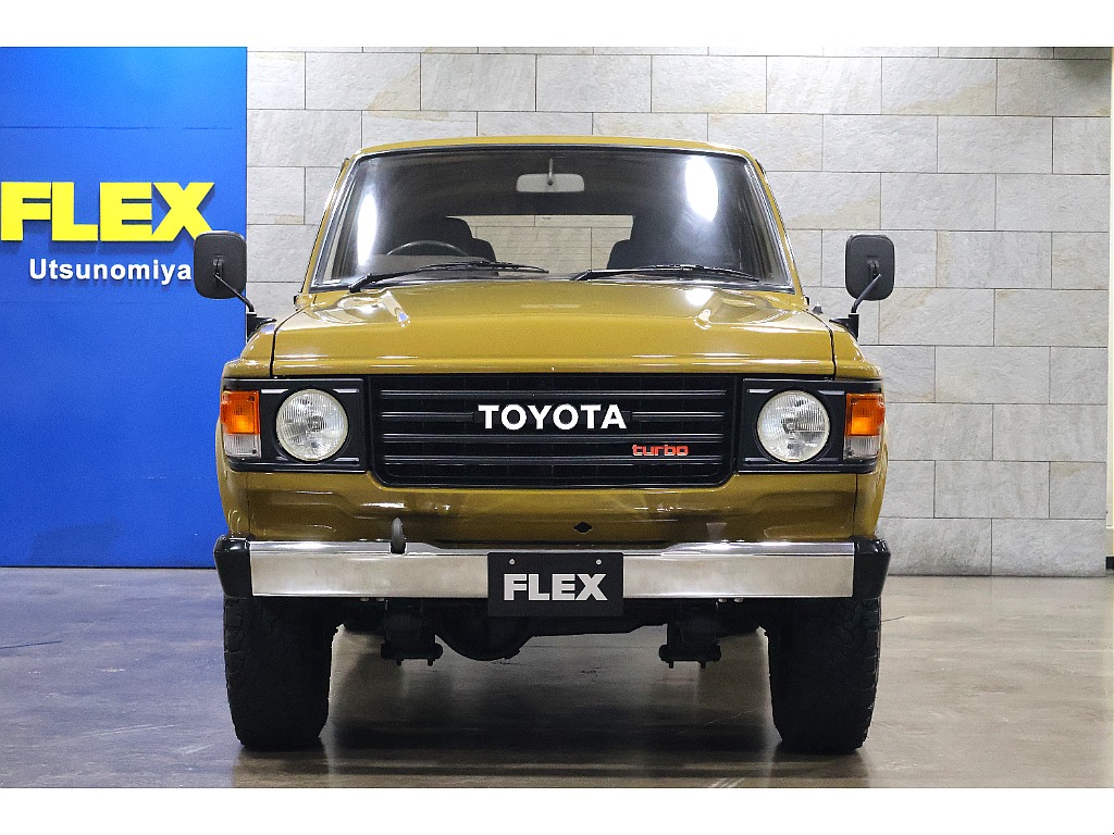 色・シルエット・仕様すべてにため息が出るほどカッコイイ・・・