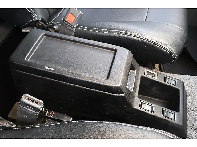 純正センターコンソール