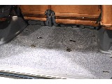 荷室カーペット状態は特に良好で使用感はほぼ無し！きれいに仕上げました！