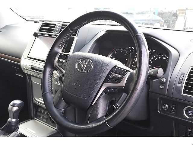 純正ステアリング