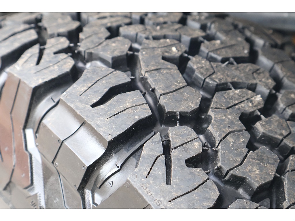 タイヤは新品BFグッドリッチ