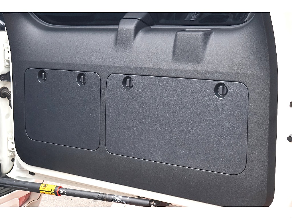 リアゲートは150プラドの特徴ですね！