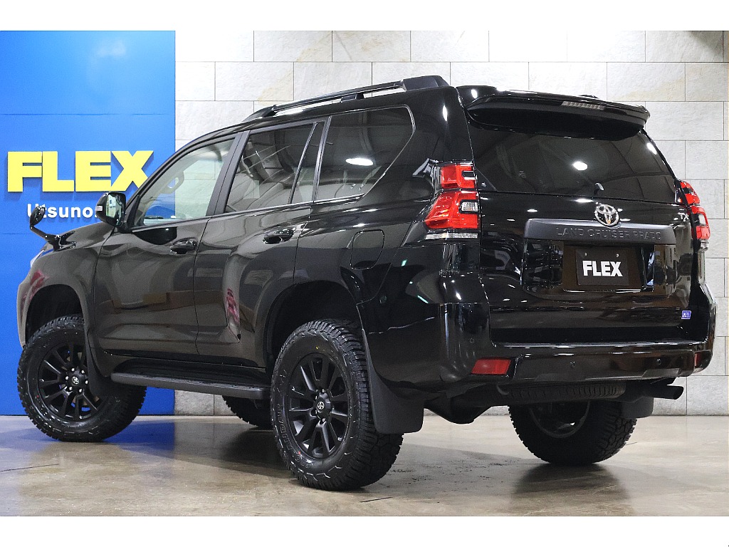 所々にマットブラックがあることで引き締まった印象に！