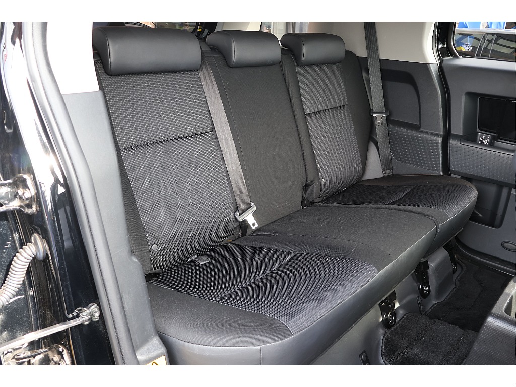 セカンドシートは特に使用感無しです。