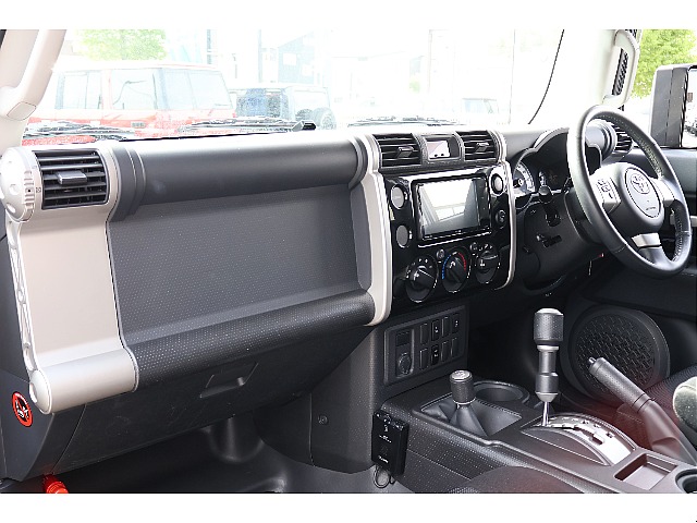 助手席の人も思わず驚いてしまう可愛さです。