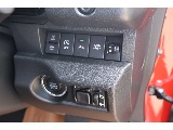 プッシュスタートボタン回りに集まっているスイッチたちがメカメカしており、オフロードっぽいです！