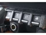 何とこんなところにPWスイッチがございます！ジムニーならではといったところでしょうか。
