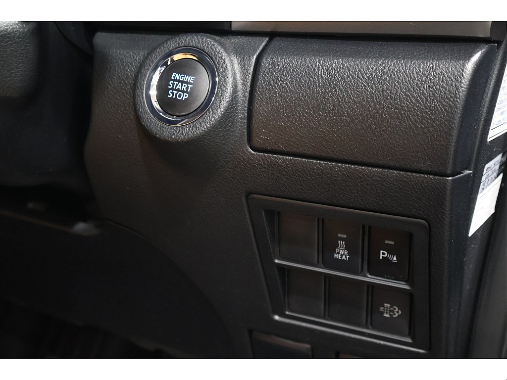 トヨタ ハイラックス(5枚目)