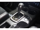 シフト周りもZグレードと異なりシルバーの部分が黒っぽく引き締まっています！
