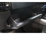 グローブボックス