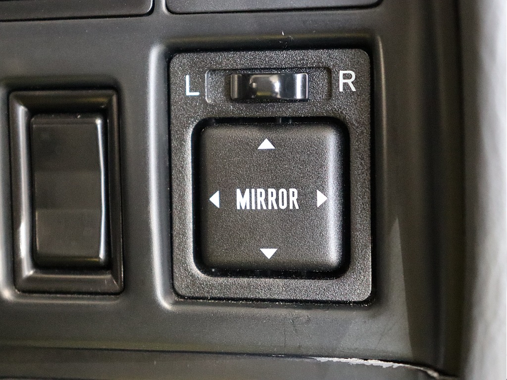 トヨタ ランドクルーザー80(29枚目)