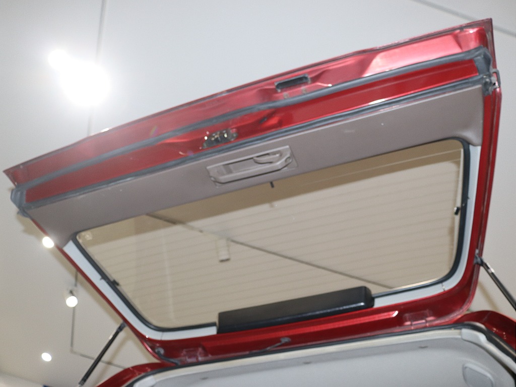 【ランドクルーザー80VX-LTD　4200ｃｃディーゼルターボ　純正ワインレッド　カラー】