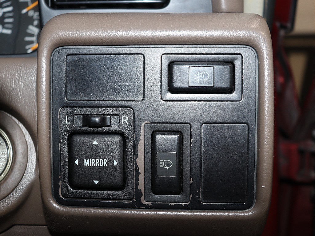 【ランドクルーザー80VX-LTD　4200ｃｃディーゼルターボ　純正ワインレッド　カラー】