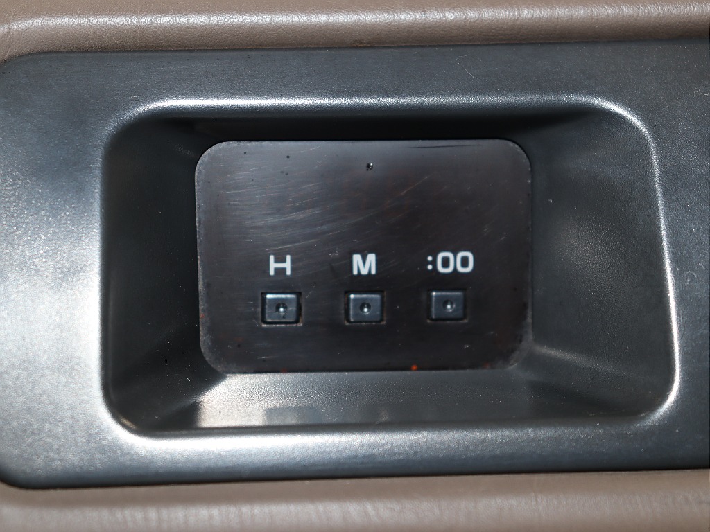 【ランドクルーザー80VX-LTD　4200ｃｃディーゼルターボ　純正ワインレッド　カラー】