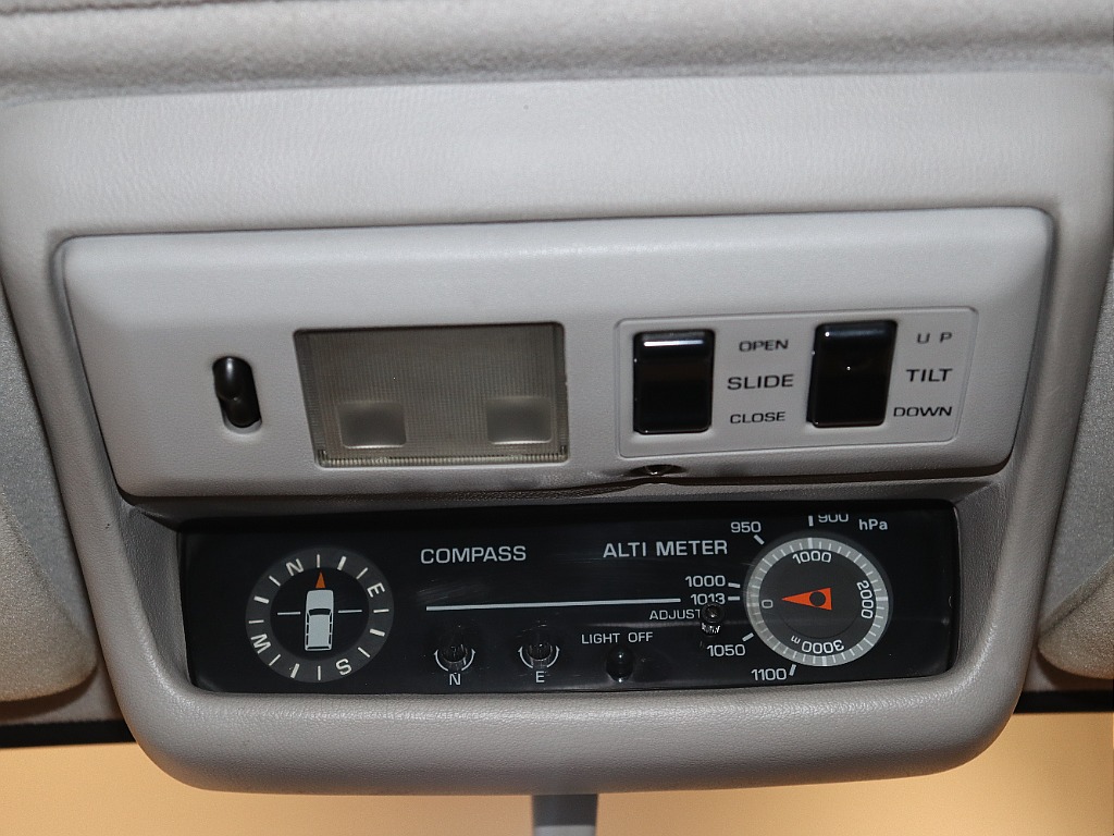 【ランドクルーザー80VX-LTD　4200ｃｃディーゼルターボ　純正ワインレッド　カラー】