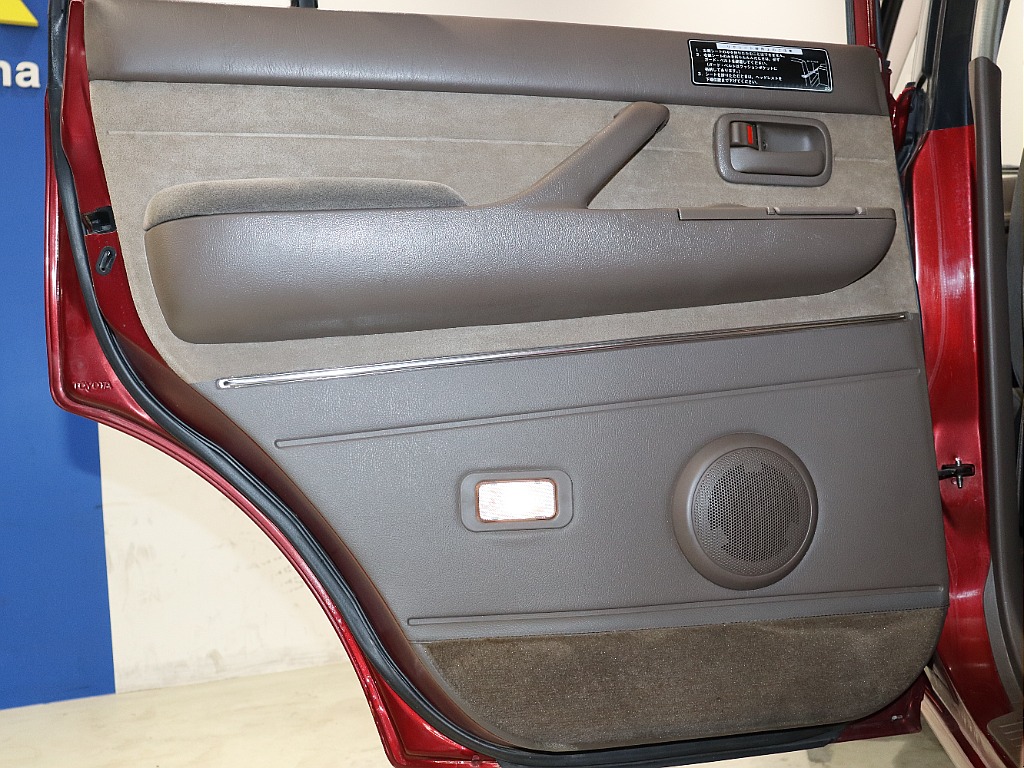 【ランドクルーザー80VX-LTD　4200ｃｃディーゼルターボ　純正ワインレッド　カラー】