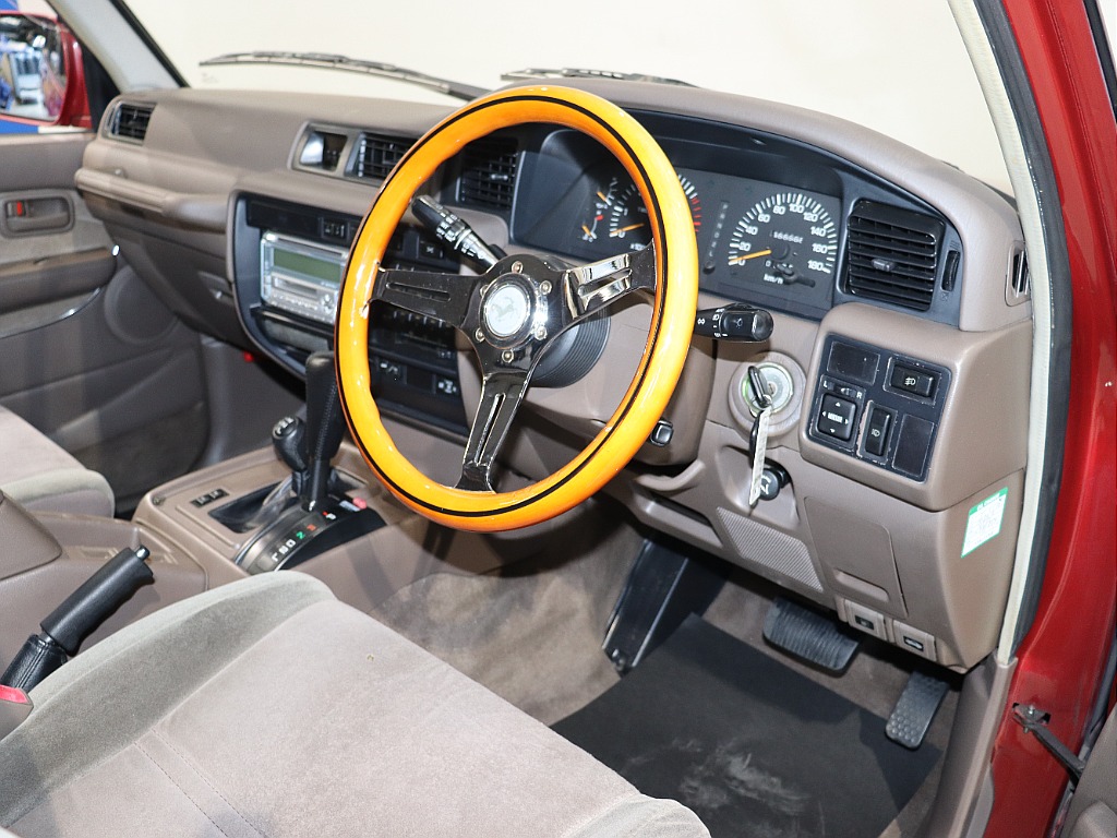 【ランドクルーザー80VX-LTD　4200ｃｃディーゼルターボ　純正ワインレッド　カラー】