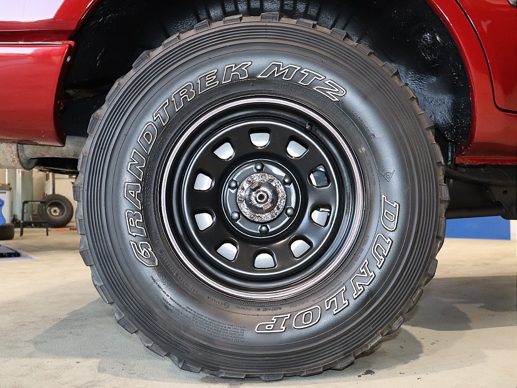 【ランドクルーザー80VX-LTD　4200ｃｃディーゼルターボ　純正ワインレッド　カラー】