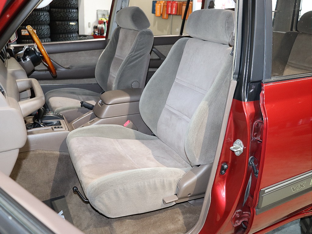 【ランドクルーザー80VX-LTD　4200ｃｃディーゼルターボ　純正ワインレッド　カラー】