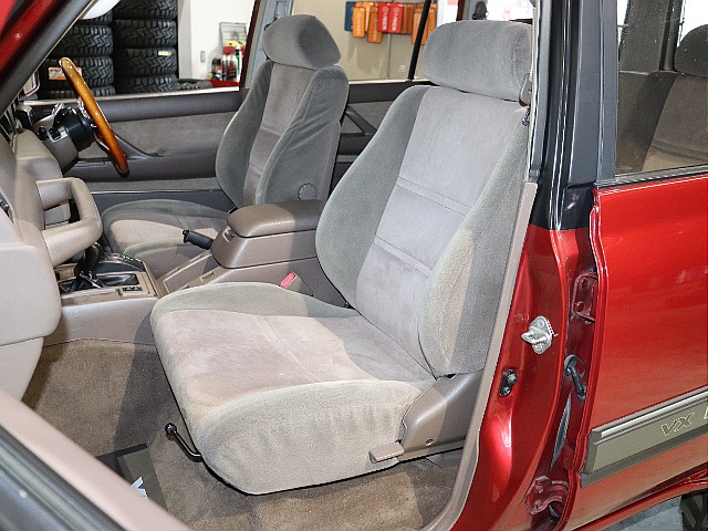 【ランドクルーザー80VX-LTD　4200ｃｃディーゼルターボ　純正ワインレッド　カラー】