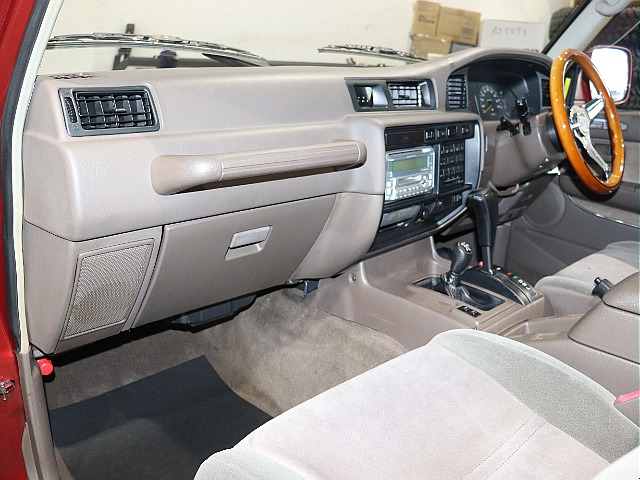 【ランドクルーザー80VX-LTD　4200ｃｃディーゼルターボ　純正ワインレッド　カラー】