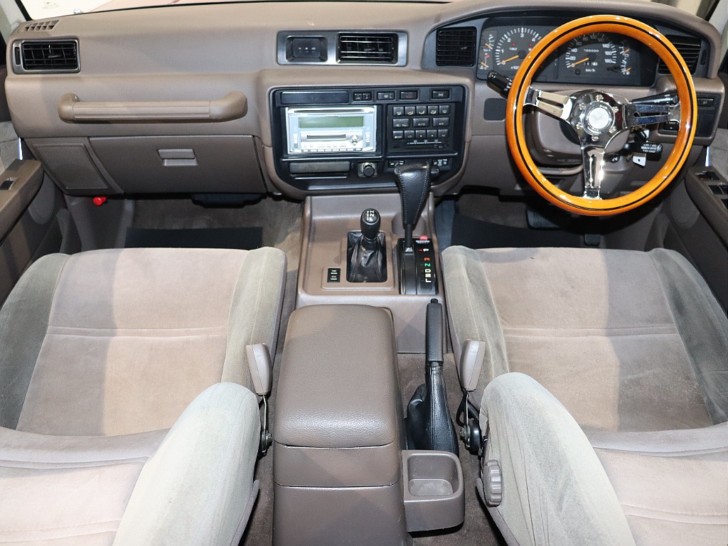 【ランドクルーザー80VX-LTD　4200ｃｃディーゼルターボ　純正ワインレッド　カラー】