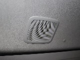スピーカーがあると後部座席まで音がいきわたり大人数での移動も楽しめます！