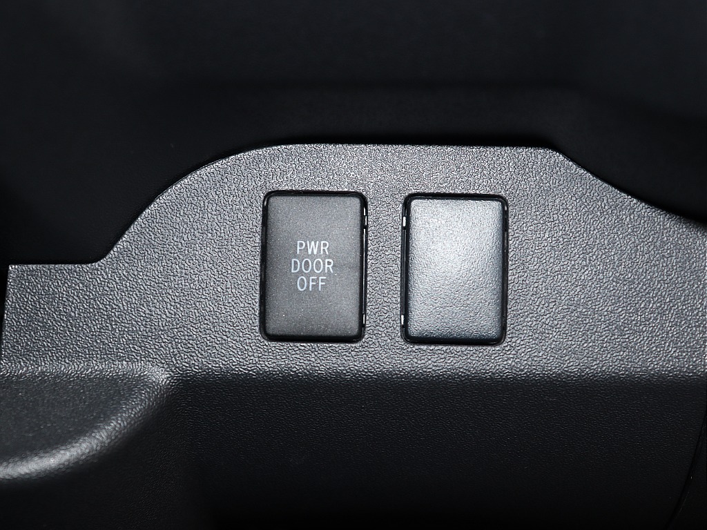 トヨタ ハイエースバン(24枚目)