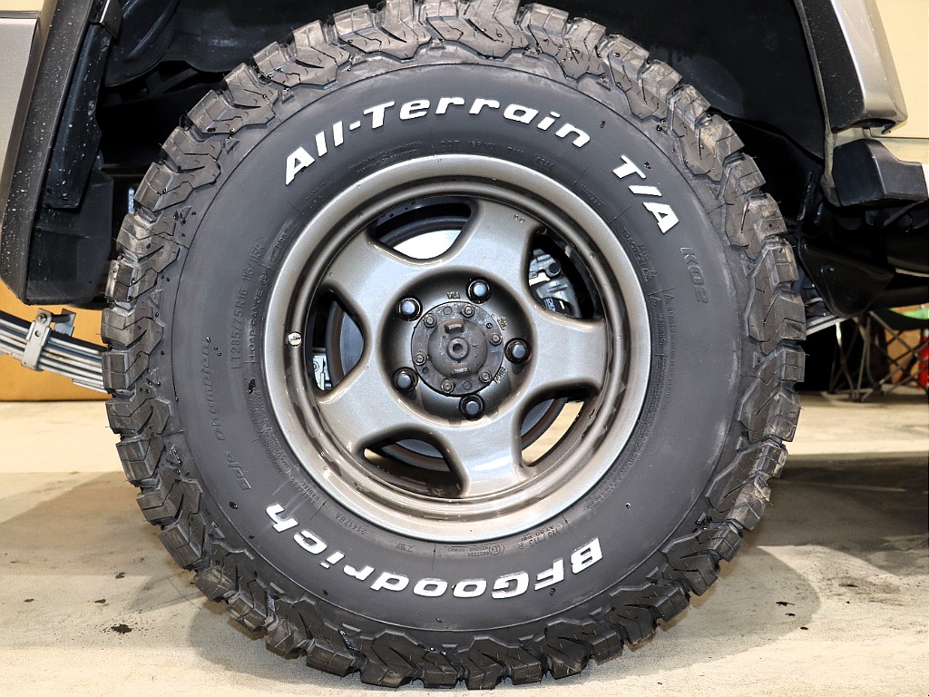 BFGOODRICH　ALL‐TERRAIN T/A 285/75/16 BRADLEY V　ホイール