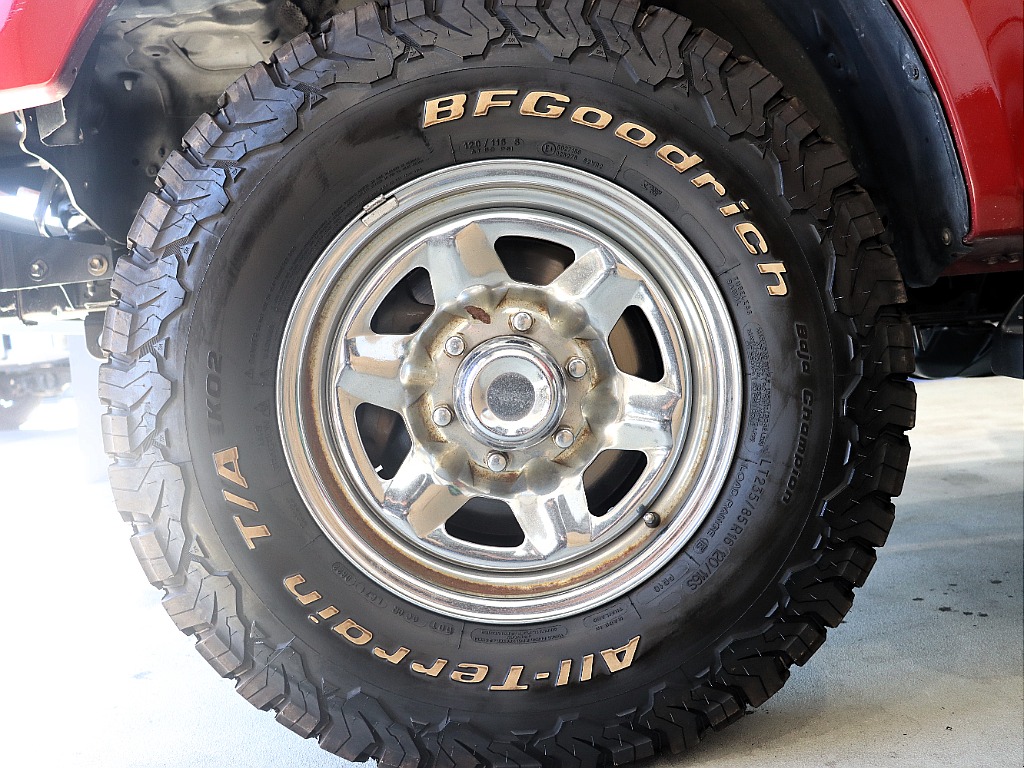 BFGoodrich A/T 235/85/16に真鍮ホイールが映えてます！