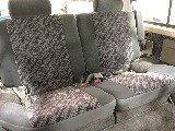 後部座席も綺麗に保たれております。
