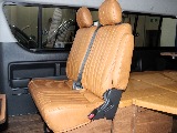 高さ、幅ともに手足を伸ばしてくつろげるほどの快適なお車です♪
