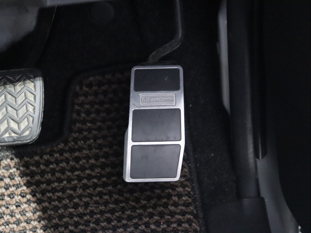 トヨタ ハイエース(27枚目)