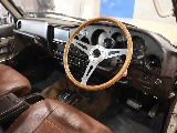 運転席に乗り込む視点に近いよう撮影に注力。
