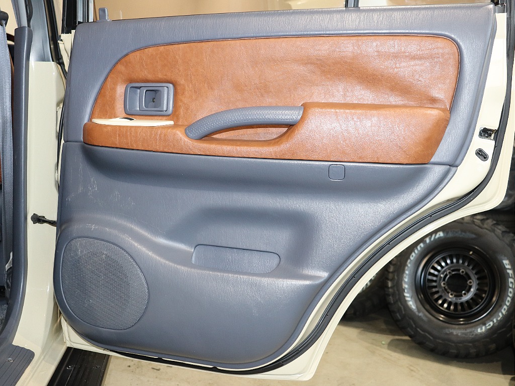 【Renoca type アメリカンクラシック× FJクルーザーファイナルベージュオールペイント済】【オプション多数コスパの高い１台】