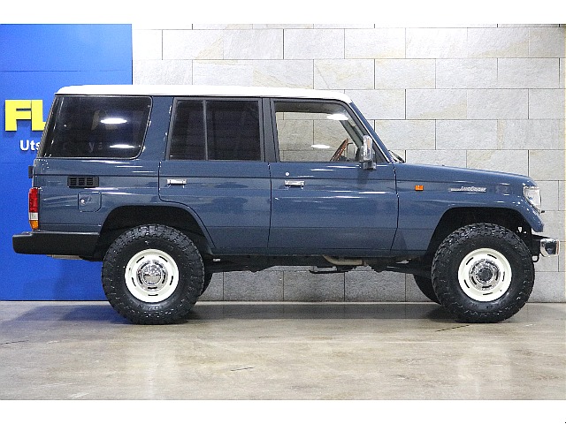 ルーフツートンとホイールの色合いがベストマッチ！