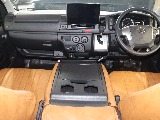 実用性抜群のインパネ部分には大きめナビも機能が充実☆車高は高く視野も広がり運転もしやすいです☆