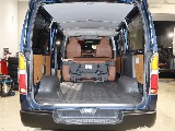 座席は倒せるため、サーフィンボードやキャンプ道具といった長いお荷物も楽々荷下ろし出来ちゃいますよ！