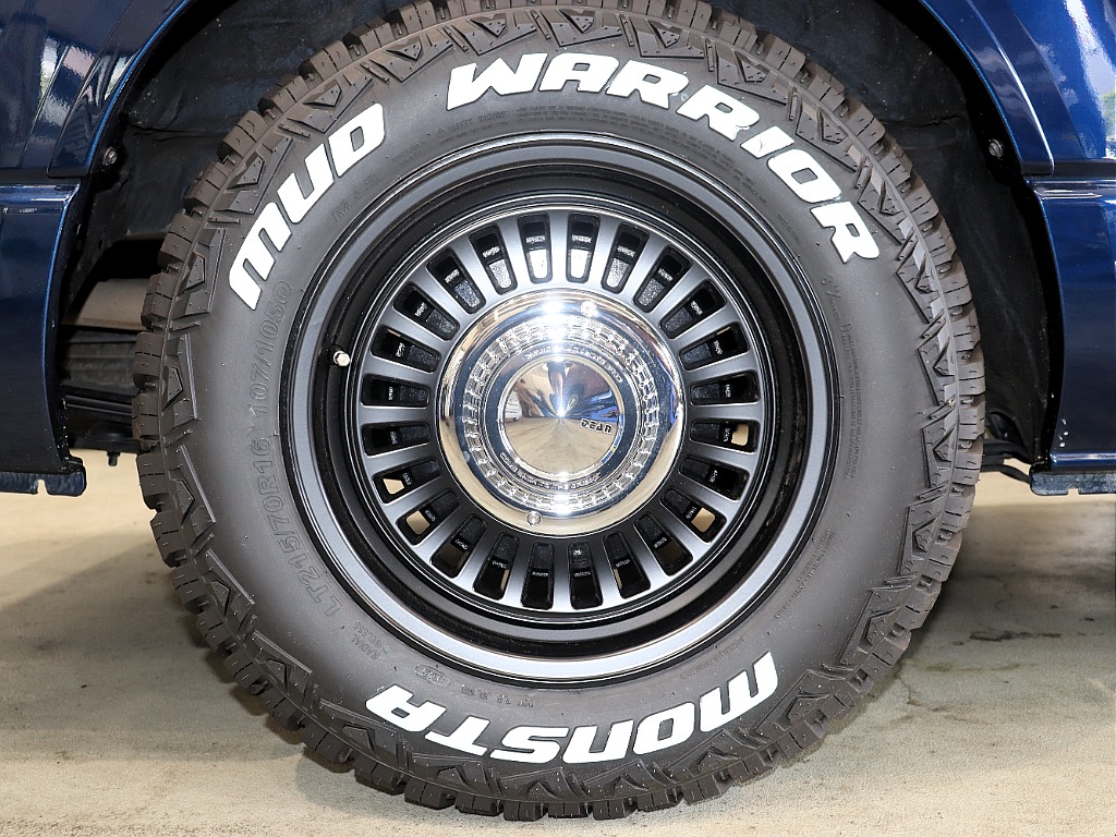 トヨタ ハイエースバン(34枚目)