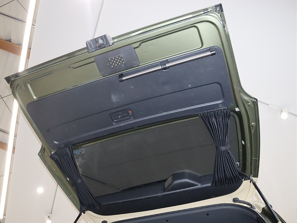 トヨタ ハイエースバン(13枚目)