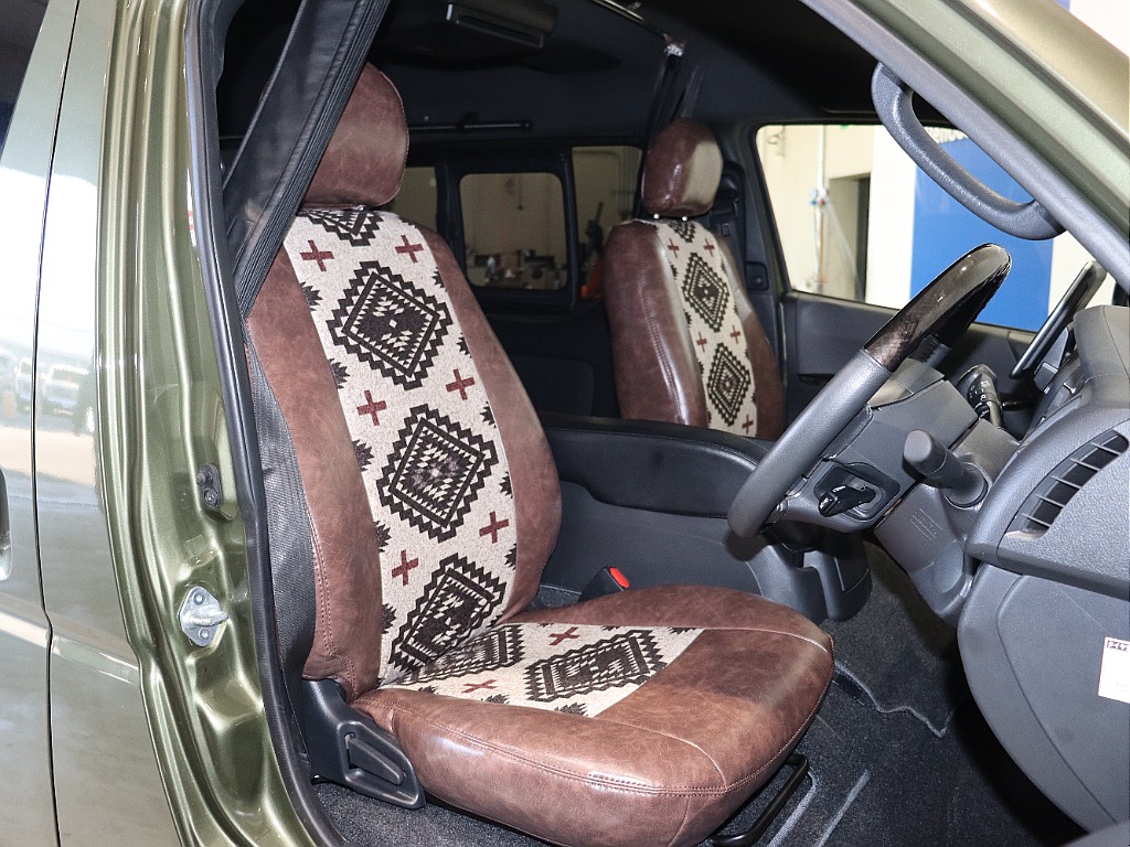 トヨタ ハイエースバン(3枚目)