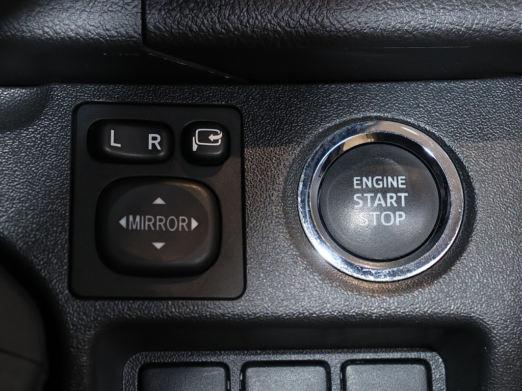 トヨタ ハイエースバン(28枚目)