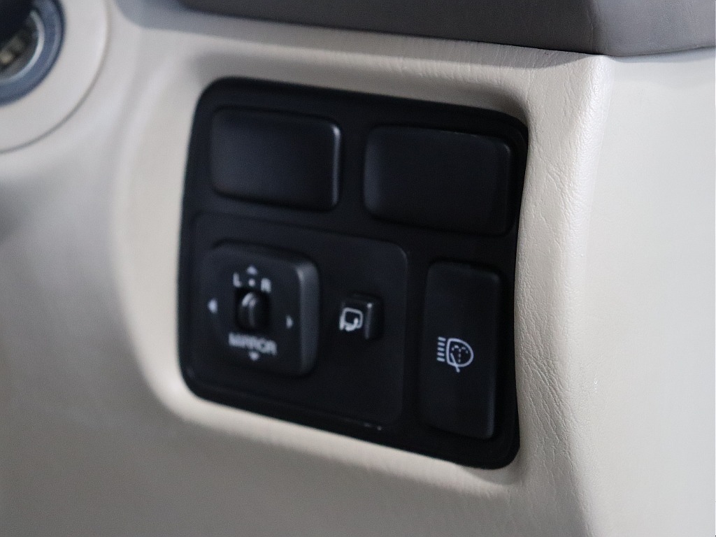 買取直販！！Renoca106・FJクルーザーベージュペイント・低走行9万キロ台♪