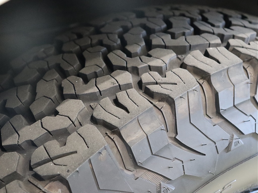 買取直販！！Renoca106・FJクルーザーベージュペイント・低走行9万キロ台♪