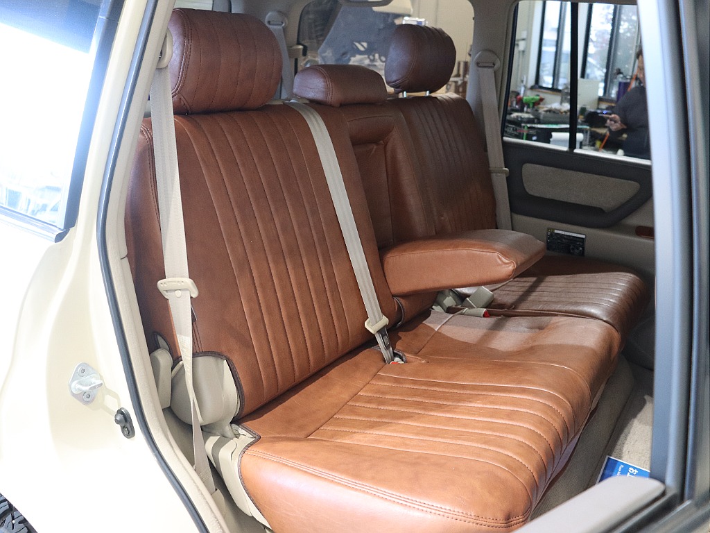 買取直販！！Renoca106・FJクルーザーベージュペイント・低走行9万キロ台♪